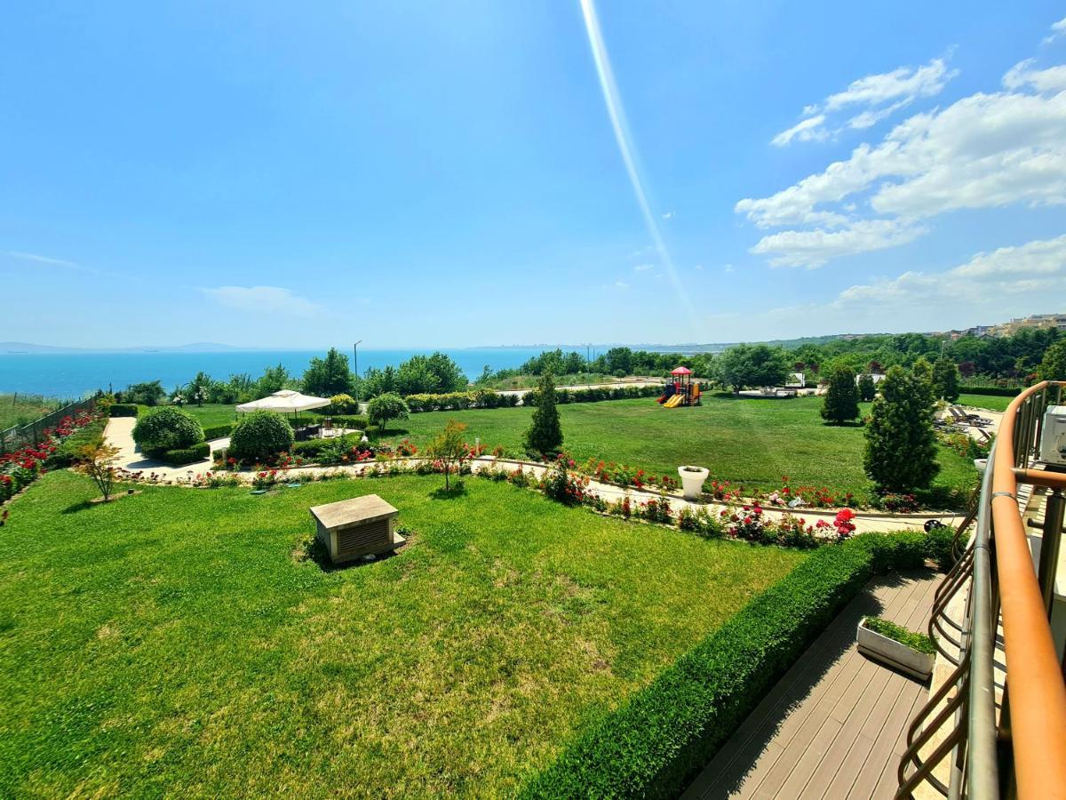 Sea Panorama Apartment - Diamond Beach Sarafovo Burgas Bagian luar foto